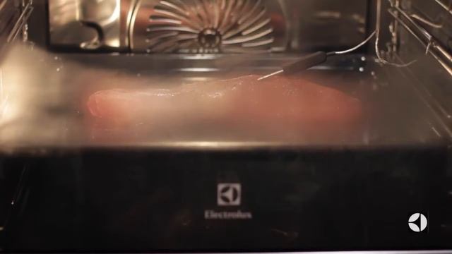 Духовой шкаф Electrolux EOB 98851 AX смотреть онлайн