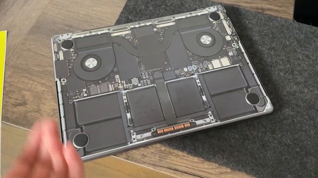 REVIEW — Teardown skins from DBrand (top) + MixedDecal (bottom): 2021-2022 Apple MacBook Pro 14” смотреть онлайн