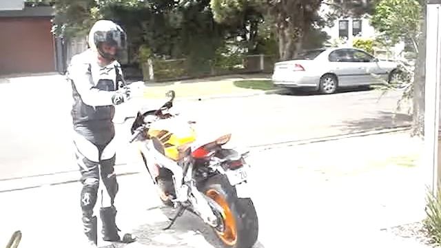 Sunday ride on Repsol Honda 2011 смотреть онлайн