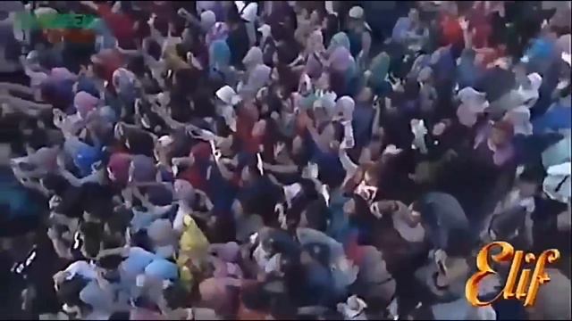 ELIF presenta su primera canción en concierto смотреть онлайн