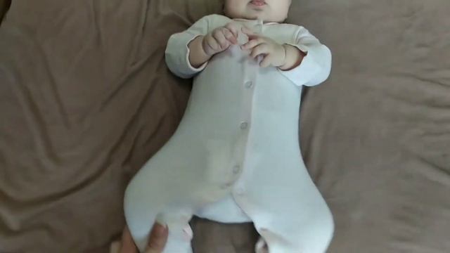 Развитие ребенка в 3 месяца. Что умеет делать малыш?!? смотреть онлайн