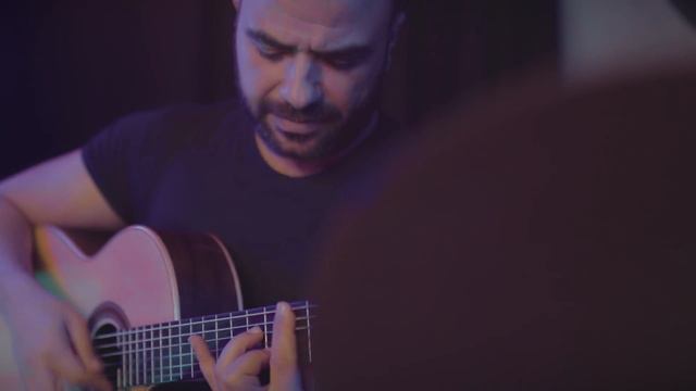 NİDA DARBAZ - ÖYLE Bİ GELDİN смотреть онлайн