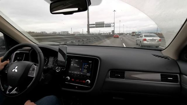 КАК ЕДЕТ НОВЫЙ АУТЛЕНДЕР 2021 ОБЗОР