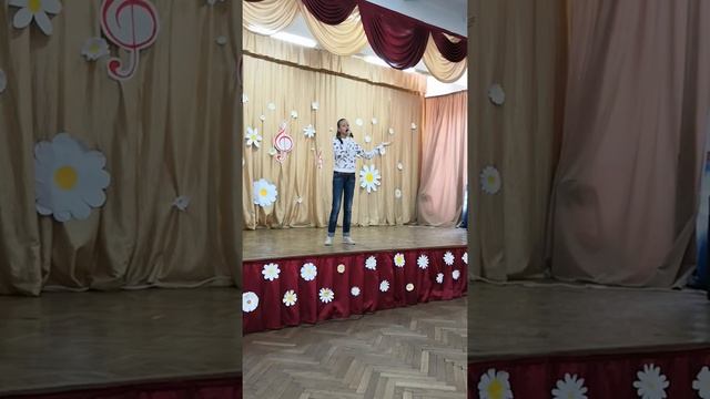Beautiful Life, исполняет Михина Марина, СОШ 16, Краснодар, Минута славы, 17.10.18 смотреть онлайн