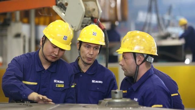 //How To Assemble An Excavator//Как собрать экскаватор