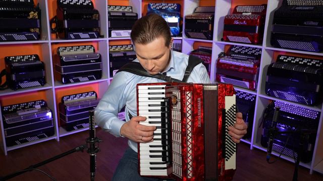 Бюджетный аккордеон Роял стандарт сильвана 7/8 смотреть онлайн