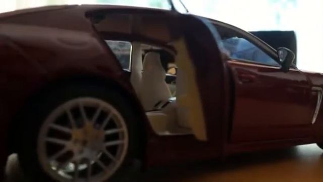 обзор Porsche Panamera 4S MZ масштаб 1:18 смотреть онлайн