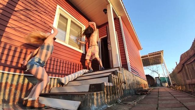 Плачу на техно Dacha stile смотреть онлайн