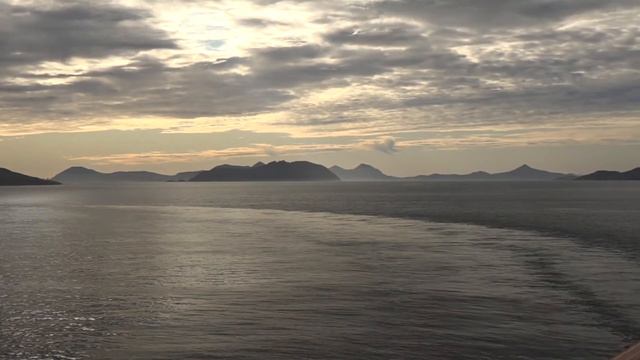 Cruising around Cape Horn смотреть онлайн