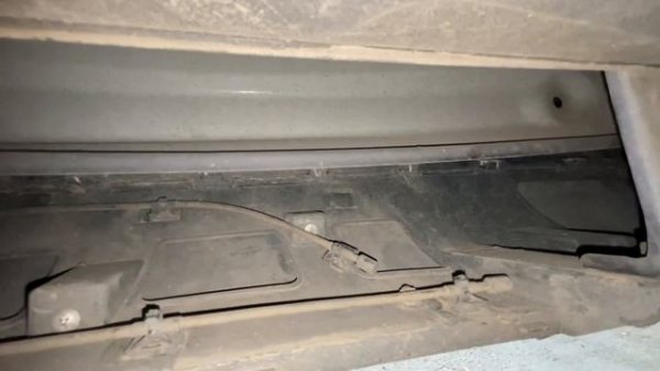 Skywell ET5. Chassis. Battery pack.