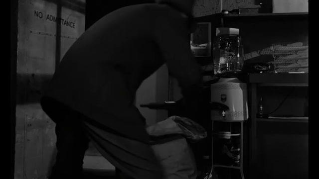 "The Killing" - Sterling Hayden смотреть онлайн