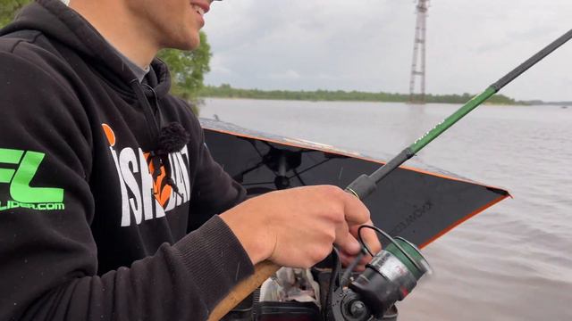 Крепкий орешек #1 Рыбалка с фидером на Волге смотреть онлайн