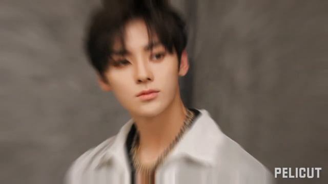 Хван Мин-хён (Минхён)Hwang Min-hyun смотреть онлайн