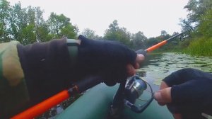 Зрелищные поклевки щуки на поппер! Ловля щуки на спиннинг в кувшинках!