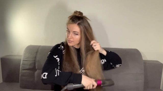 Выпрямление густых и вьющихся волос стайлером Dyson Airwrap смотреть онлайн