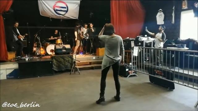 East of Eli feat. Chyler Leigh Soundcheck Berlin смотреть онлайн