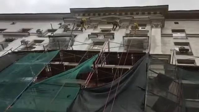 HYVST SPT 650 L покраска фасада здания окрасочным аппаратомSpetzmann97 смотреть онлайн