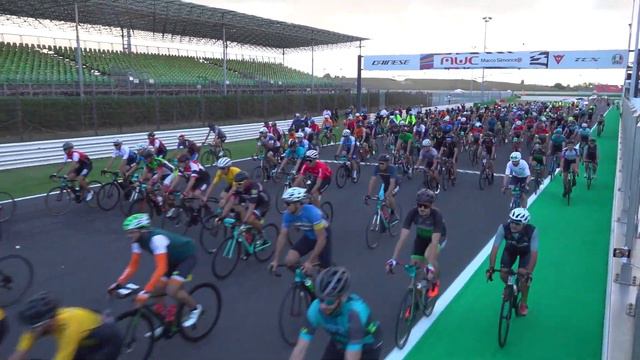 La Gialla Cycling | la partenza смотреть онлайн