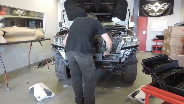 The evolution of a Toyota Land Cruiser 200 series смотреть онлайн