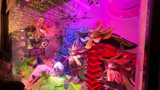 ПАРИЖ, РОЖДЕСТВЕНСКАЯ ЕЛЬ И ОФОРМЛЕНИЕ ВИТРИН ГАЛЕРЕИ ЛАФАЙЕТ И ПРАНТАН смотреть онлайн