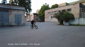 Как научиться Вилли с одной рукой на велосипеде Вилли на велосипеде с одной рукой