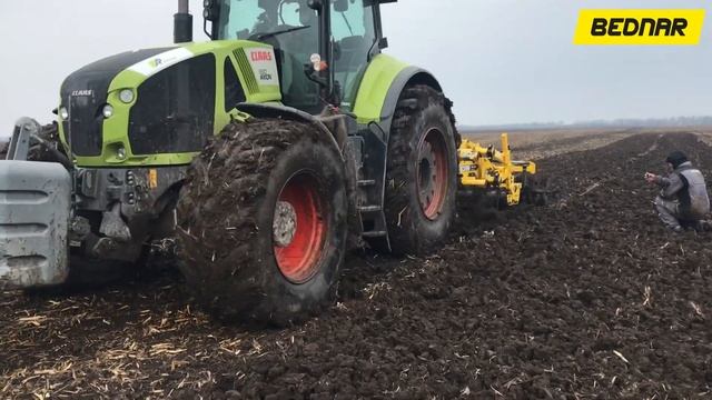 Демо глибокорозпушувача BEDNAR Terraland Profi по дощу, після якого Клієнт придбав 14 одиниць! смотреть онлайн