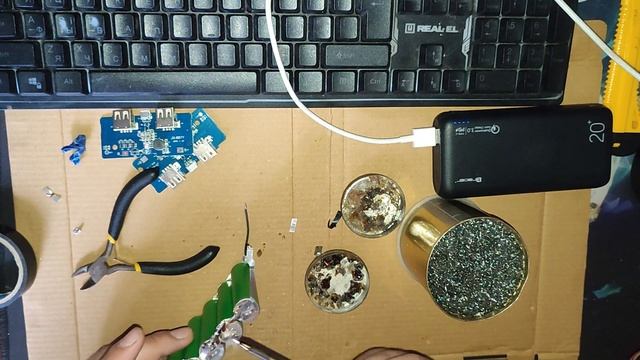 Повесть о том как я повербанк своими руками делал) | diy повербанк смотреть онлайн