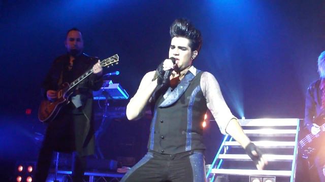 Adam Lambert at theMusic Box - Change is Gonna Come and TCB смотреть онлайн