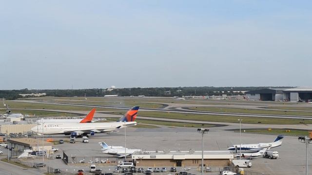[HD] Hartsfield-Jackson Atlanta Airport Time Lapse 1080p смотреть онлайн