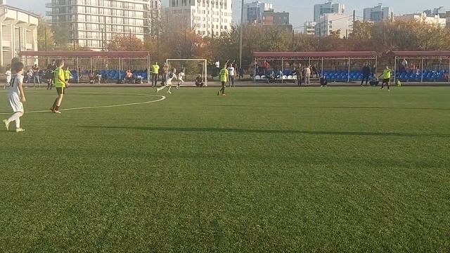 2013 г.р. ДФК «Инкомспорт-Куйбышево» 5-4 ГБУ ДО СШ №5 «Спартак-Тюмень». 1 тайм. 21.10.2023 смотреть онлайн