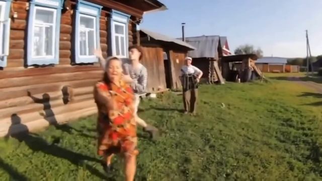 Боня и Кузьмич. Деревенские танцы смотреть онлайн