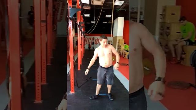 03.07.2017 Подтяги обратным хватом + отжимания в стойке рожей к стене(1 подход, 19 - 10) смотреть онлайн