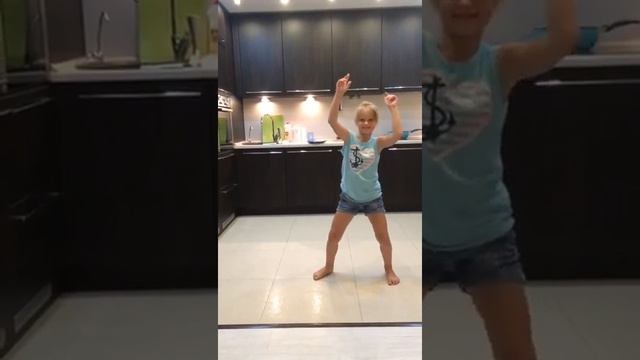 Якутяночка в исполнении дочери и папы смотреть онлайн