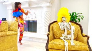 Мия, Настя и Артем развлекаются с игрушками! Самые популярные серии для детей