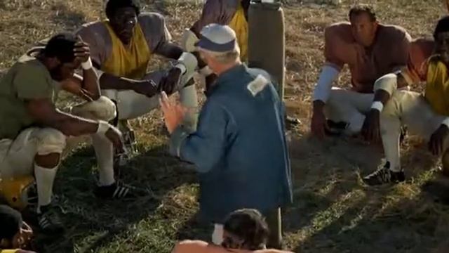 (предмет известный как кастет)Самый длинный ярд 1974 смотреть онлайн