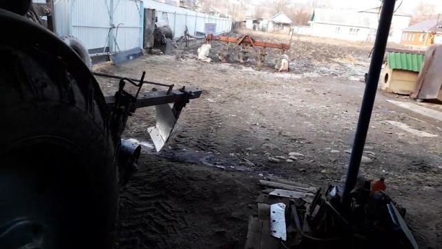 т 40 ам и отломил колено под новый год в пахоте смотреть онлайн