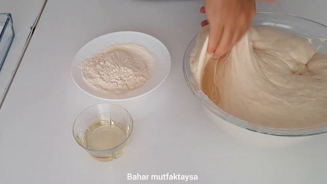Evinizde UN,SU,TUZ ve MAYA varsa HERKES bu kolay ekmek tarifini yapabilir❗️yoğurmak yok💯 смотреть онлайн