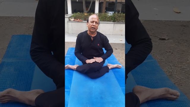 गोमुखासन | Gomukhasana (Cow Face Pose) #backpain #exercise #fitness смотреть онлайн