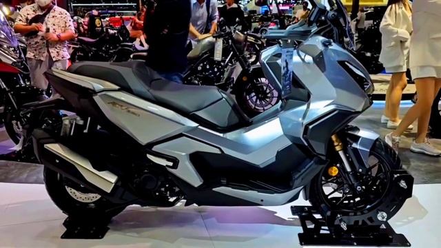 The 2024 Honda ADV 350 Big Scooter and New Adventure Design смотреть онлайн