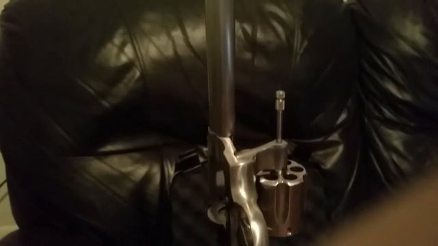 1983 Colt Python 6" Stainless Steel смотреть онлайн