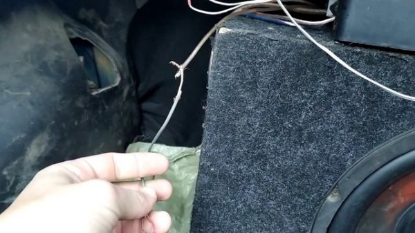 Простое подключение усилителя(сабвуфера) без линейного входа RCA. 1 Опыт.