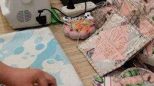 Оформляем углы у  кухонной прихватки (текстильных изделий)