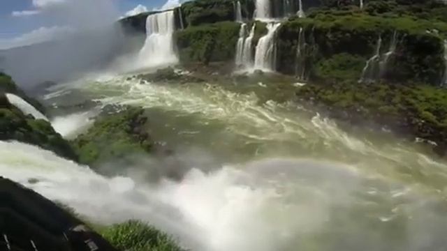 Игуасу Водопады в Южной Америки смотреть онлайн