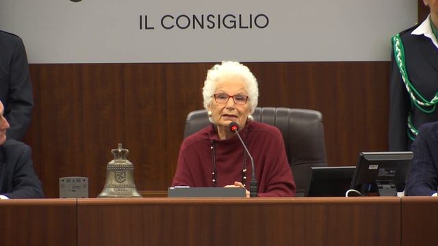Liliana Segre al Consiglio Regionale della Lombardia смотреть онлайн