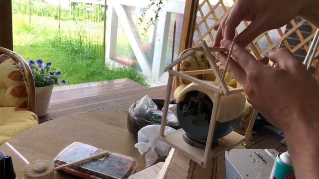 МЕЛЬНИЦА СПАСАЮЩАЯ ОТ ЖАРЫ - DIY ИЗ ХЛАМА смотреть онлайн