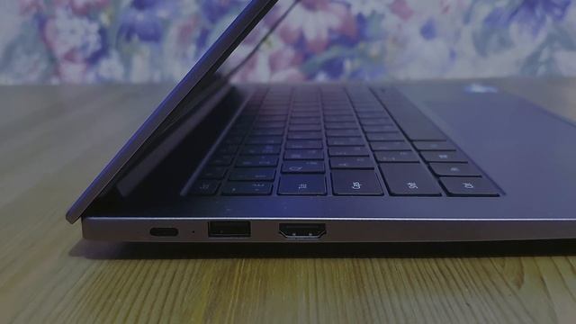 крутой и стильный ноутбук/honor Magic Book 14