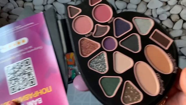 Классные покупки косметики в "Летуаль", "Сбермаркет", "Детском мире". смотреть онлайн