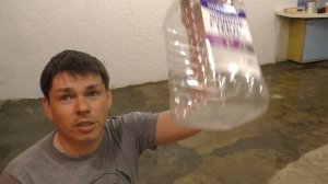 Жидкое стекло на убитый бетонный гаражный пол.