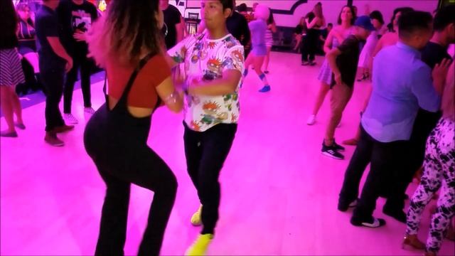 Tanja Kensinger (La Alemana) Social Dancing at 2018 LA Summer Bachata Festival (1080p HD) смотреть онлайн