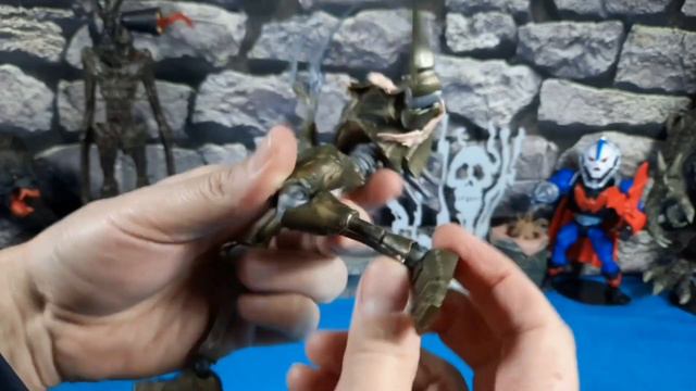 Mcfarlane toys -WARHAMMER 40,000 Necron (FLAYED ONE) Figure Review! смотреть онлайн
